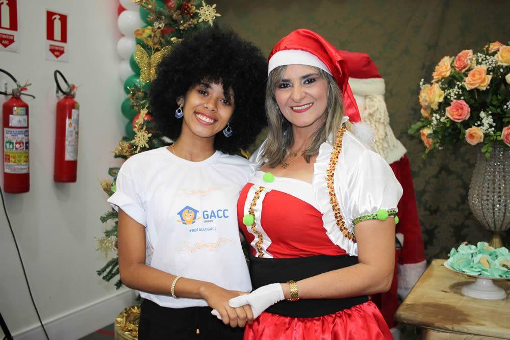 Acolhidos do GACC se confraternizam em Festa de Natal