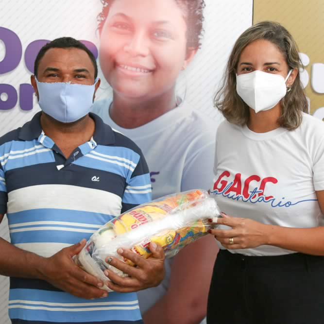 Cestas Básicas são entregues as famílias 