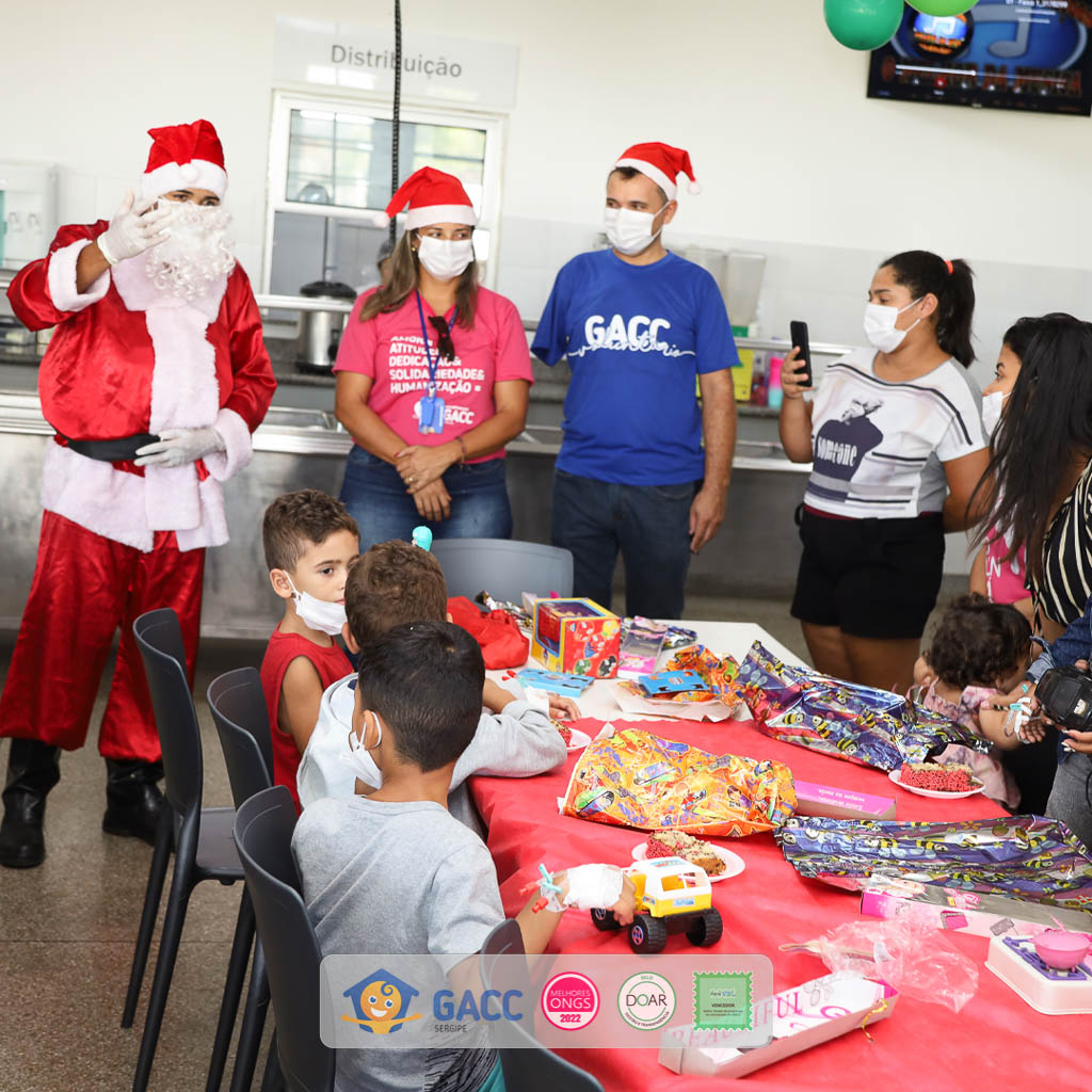 GACC/SE celebra o Natal com crianças do Hospital Universitário de Lagarto    