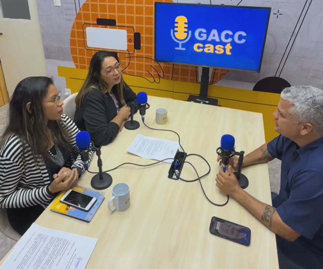 No Dia do Voluntariado, ‘GACC Cast’ é lançado com participação de Fred Gomes