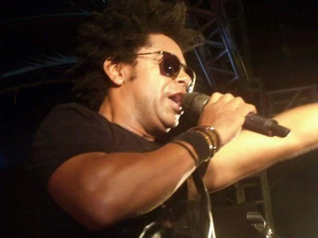 Gladston faz convite para o ‘Sarau Du Rosa’ em prol do GACC