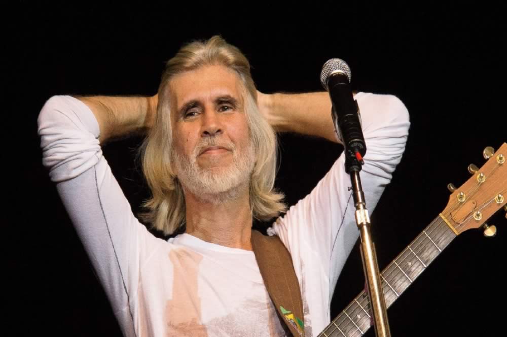 Clientes Fideligacc têm 50% de desconto no show de Oswaldo Montenegro