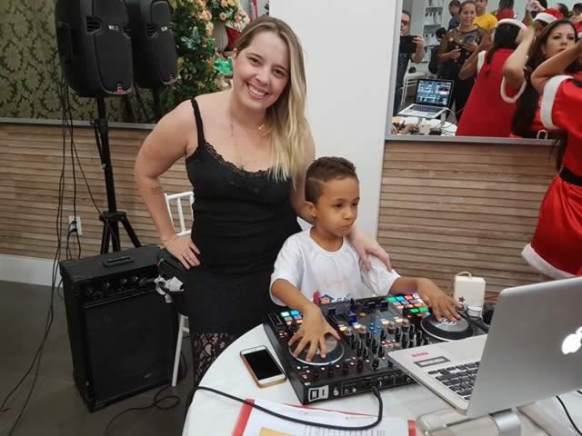 Acolhidos do GACC se confraternizam em Festa de Natal