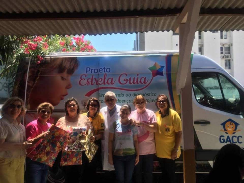 Projeto Estrela Guia e San Giovanni Oncologia realizam ação em Aracaju