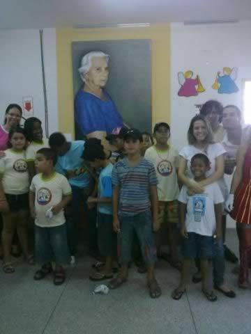 Adolescentes participam de ato simbólico de Natal