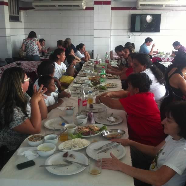 Um delicioso almoço marcou o encerramento do Projeto Lapidar com mães