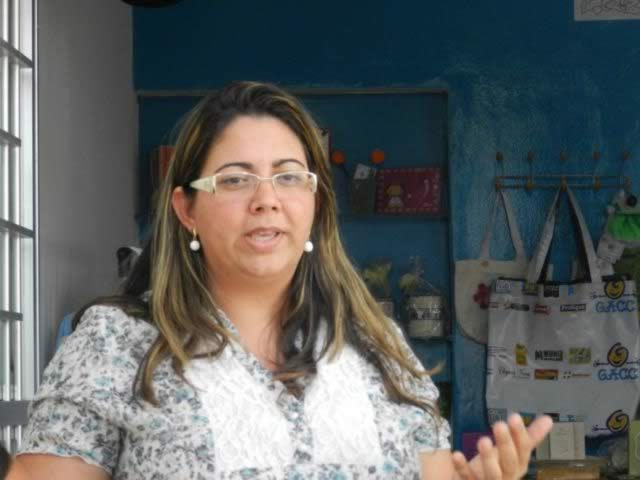 Mães recebem certificados de conclusão de curso